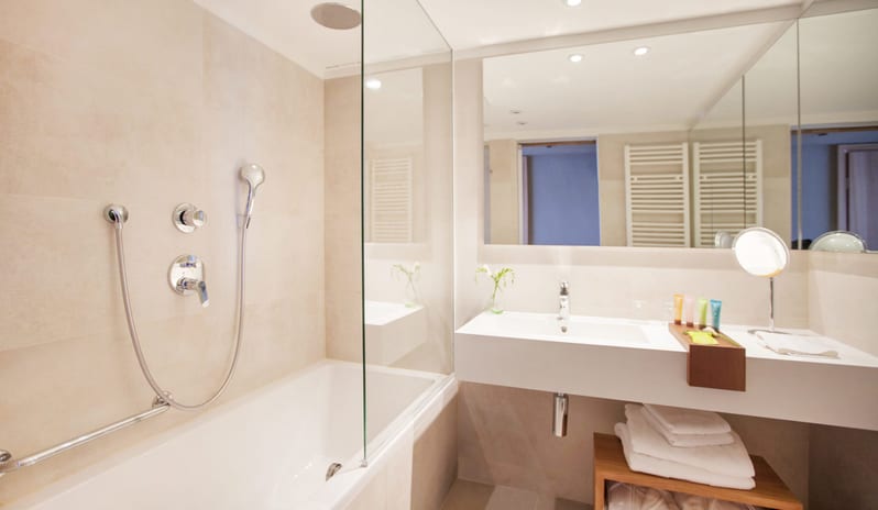 HOTEL DUBRONIK PALACE - SUPERIOR ROOM DRESSING ROOM